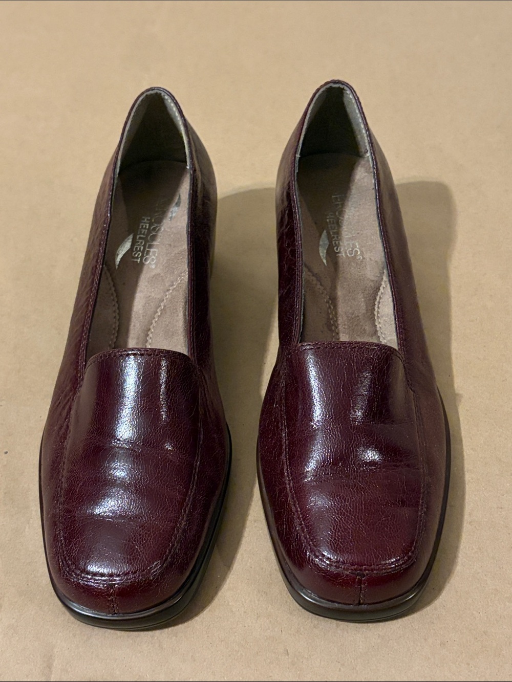 Aerosoles Final Exam Burgundy Wedge Loafers Heelrest Size 8 TTS